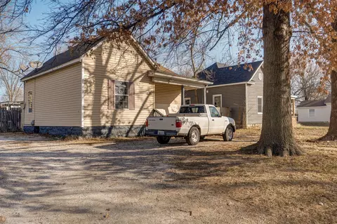 1105 W Division St, Springfield, MO 65803 photo 2