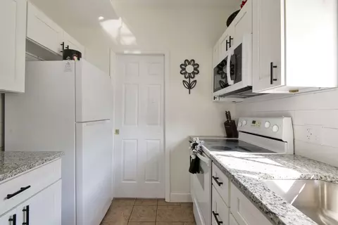 Kitchen - 5 Bermuda #3, Branson West, MO 65737 photo 2 of 3