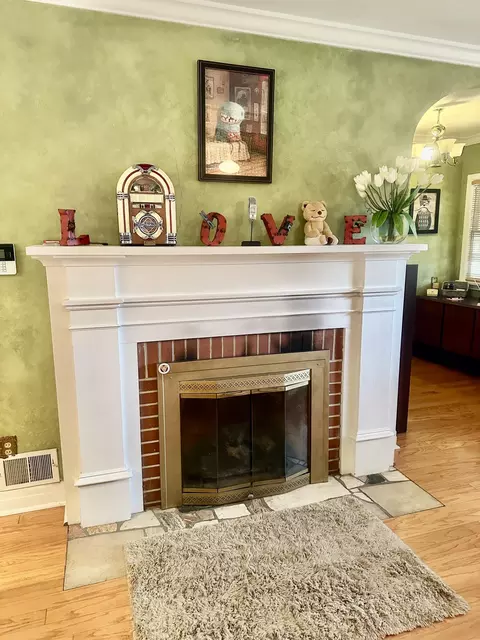 Living - 1737 E Walnut St, Springfield, MO 65802 photo 1 of 1