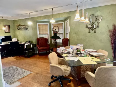 Dining - 1737 E Walnut St, Springfield, MO 65802 photo 1 of 1