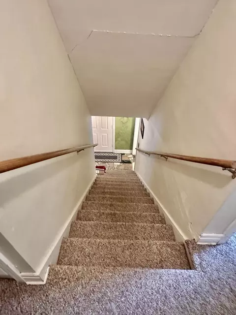 Entry Way - 1737 E Walnut St, Springfield, MO 65802 photo 4 of 5
