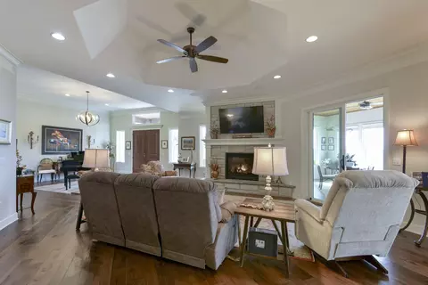 Living - 310 Cedar Bend Rd, Shell Knob, MO 65747 photo 4 of 4