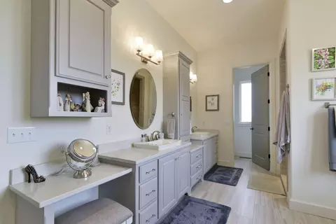 Bath - 310 Cedar Bend Rd, Shell Knob, MO 65747 photo 1 of 10