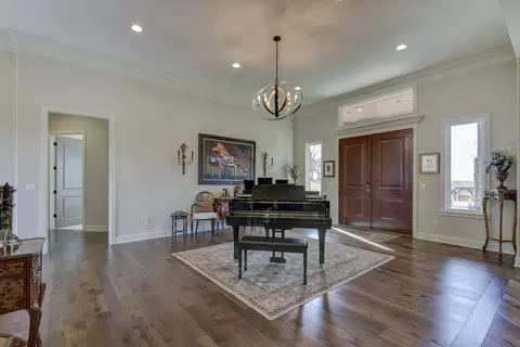 Entry Way - 310 Cedar Bend Rd, Shell Knob, MO 65747 photo 3 of 6