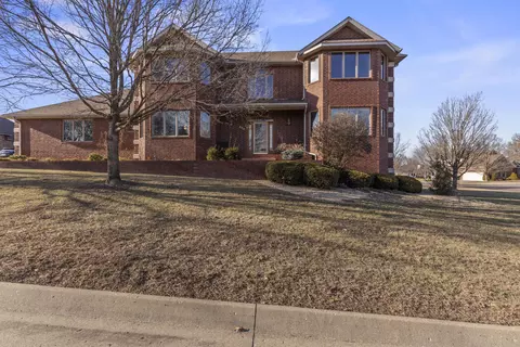 810 Hampton Place Rd, Monett, MO 65708