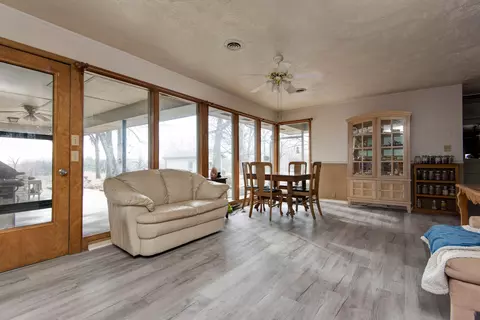 Dining - 2130 Elbow Rd, Protem, MO 65733 photo 1 of 1
