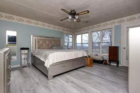 Bedroom - 2130 Elbow Rd, Protem, MO 65733 photo 1 of 2
