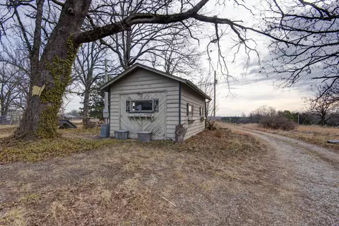 Exterior - 2130 Elbow Rd, Protem, MO 65733 photo 11 of 30