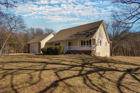 9118 N Farm Rd 141, Springfield, MO 65803