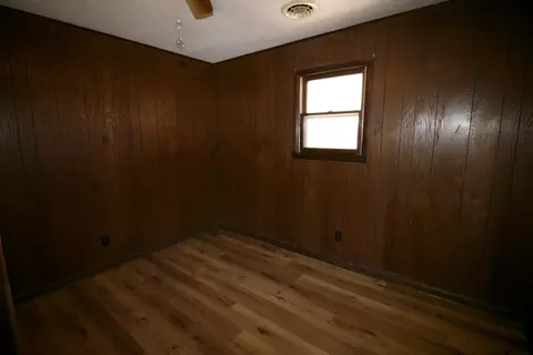 Bedroom - 314 E Jackson St, Marshfield, MO 65706 photo 2 of 3