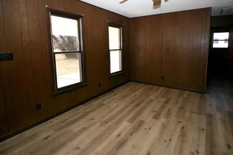 Living - 314 E Jackson St, Marshfield, MO 65706 photo 3 of 3