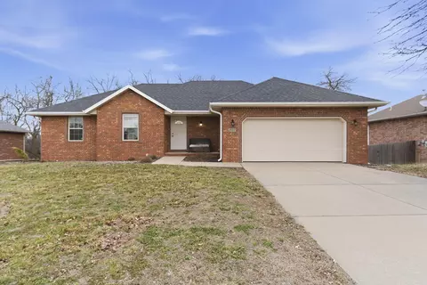 1135 W Broad St, Republic, MO 65738