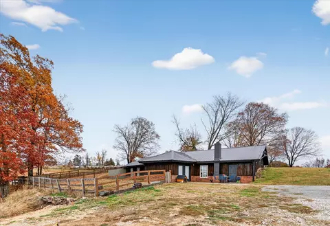 507 Barber Rd, Chadwick, MO 65629