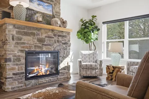 Living - 395 Majestic Dr, Branson, MO 65616 photo 2 of 3