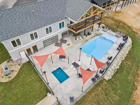 Exterior - 395 Majestic Dr, Branson, MO 65616 photo 30 of 36