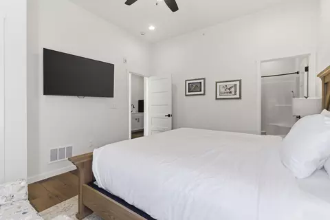 Bedroom - 395 Majestic Dr, Branson, MO 65616 photo 5 of 8