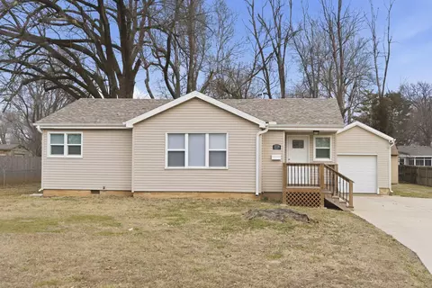 1229 E Berkeley St, Springfield, MO 65804