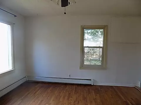 Bedroom - 1232 N Farmer Ave, Springfield, MO 65802 photo 4 of 4