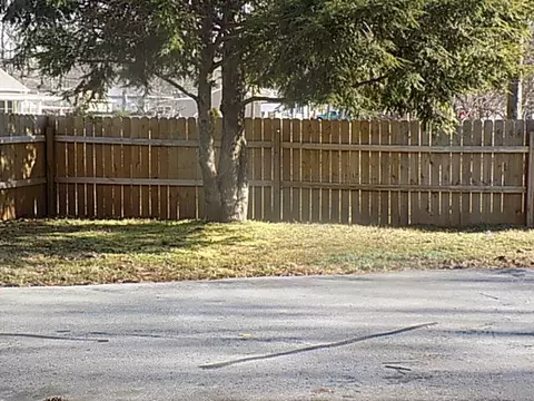 Exterior - 1232 N Farmer Ave, Springfield, MO 65802 photo 3 of 3