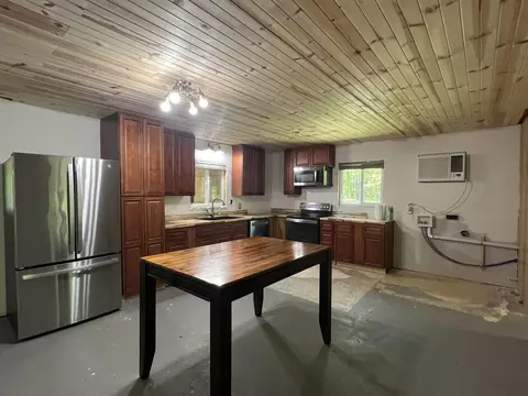Kitchen - 91 County Road 199a, Dora, MO 65637 photo 2 of 4