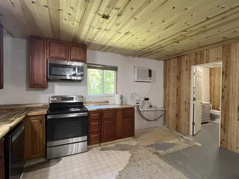 Kitchen - 91 County Road 199a, Dora, MO 65637 photo 3 of 4