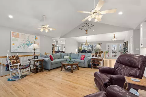Living - 127 Trails End St, Branson West, MO 65737 photo 3 of 4