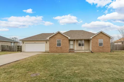 735 S Water St, Seymour, MO 65746