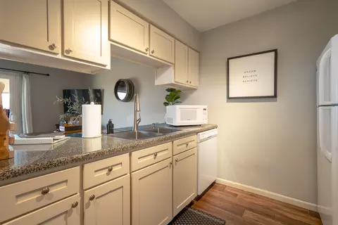 Kitchen - 158 Troon Dr #23, Branson, MO 65616 photo 2 of 2