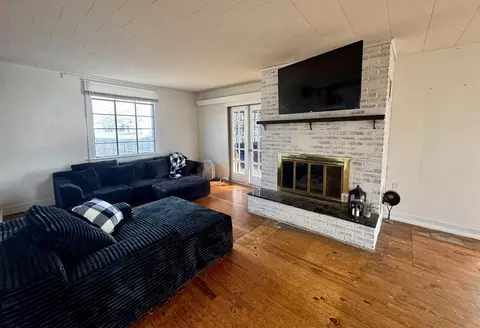 1201 4th St, Monett, MO 65708 photo 2