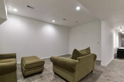 Living - 1658 W Caleb Ct, Springfield, MO 65810 photo 6 of 6