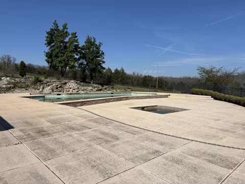 Exterior - 1658 W Caleb Ct, Springfield, MO 65810 photo 12 of 12