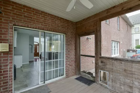 Exterior - 1658 W Caleb Ct, Springfield, MO 65810 photo 8 of 12