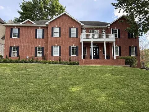 1658 W Caleb Ct, Springfield, MO 65810