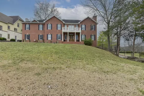 1658 W Caleb Ct, Springfield, MO 65810