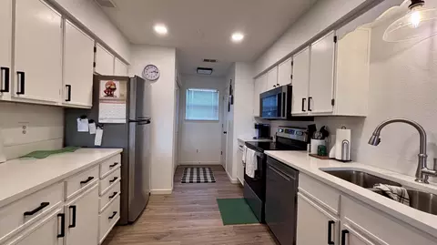 350 S Wildwood Dr #E23, Branson, MO 65616