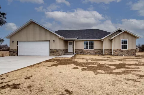 753 Boardwalk, Seymour, MO 65746