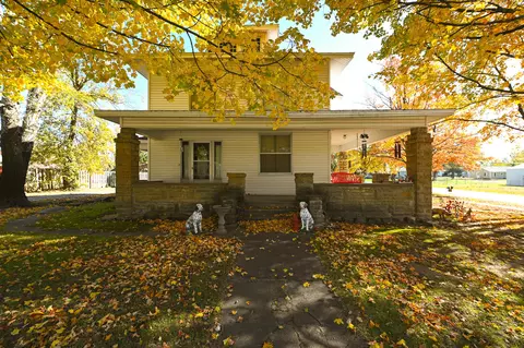 909 S Main St, El Dorado Springs, MO 64744