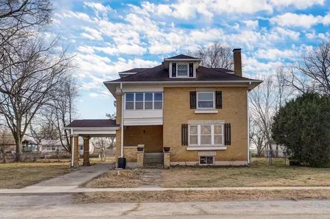 411 E Walker St, Ash Grove, MO 65604