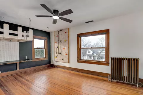 Bedroom - 411 E Walker St, Ash Grove, MO 65604 photo 3 of 4