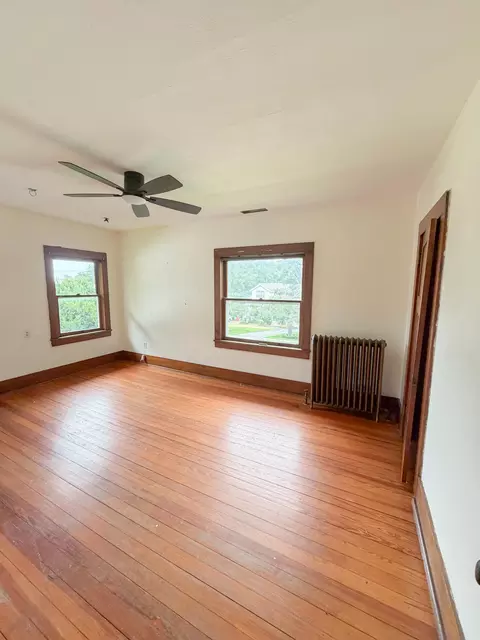 Bedroom - 411 E Walker St, Ash Grove, MO 65604 photo 2 of 4