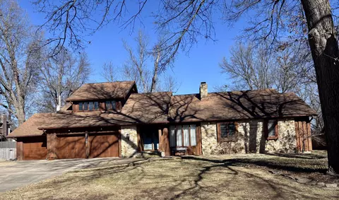 1456 S Bright Oak Ave, Springfield, MO 65809