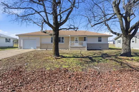 641 S Hickory St, Buffalo, MO 65622