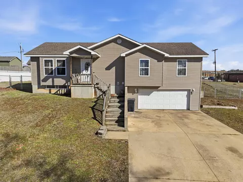 1604 Amy St, West Plains, MO 65775
