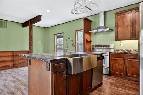 Kitchen - 751 S Farm Road 197, Springfield, MO 65809 photo 4 of 4