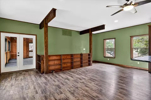 Living - 751 S Farm Road 197, Springfield, MO 65809 photo 2 of 3