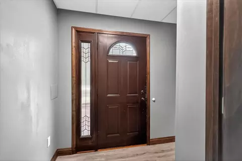 Entry Way - 751 S Farm Road 197, Springfield, MO 65809 photo 1 of 3