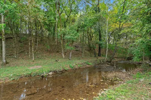 4308 E Catalpa St, Springfield, MO 65809 photo 6