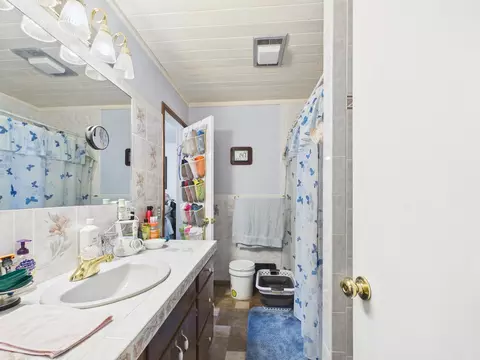 Bath - 15434 Highway H, Cabool, MO 65689 photo 1 of 7