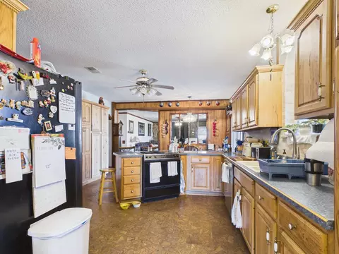 Kitchen - 15434 Highway H, Cabool, MO 65689 photo 4 of 4