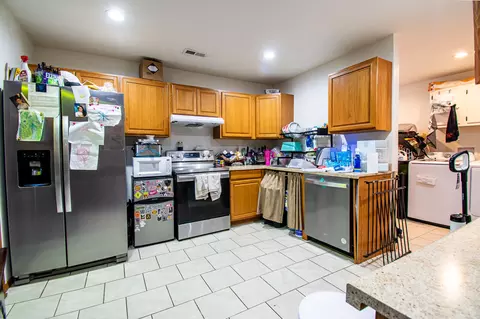 Kitchen - 3021 W Olive St, Springfield, MO 65802 photo 1 of 3
